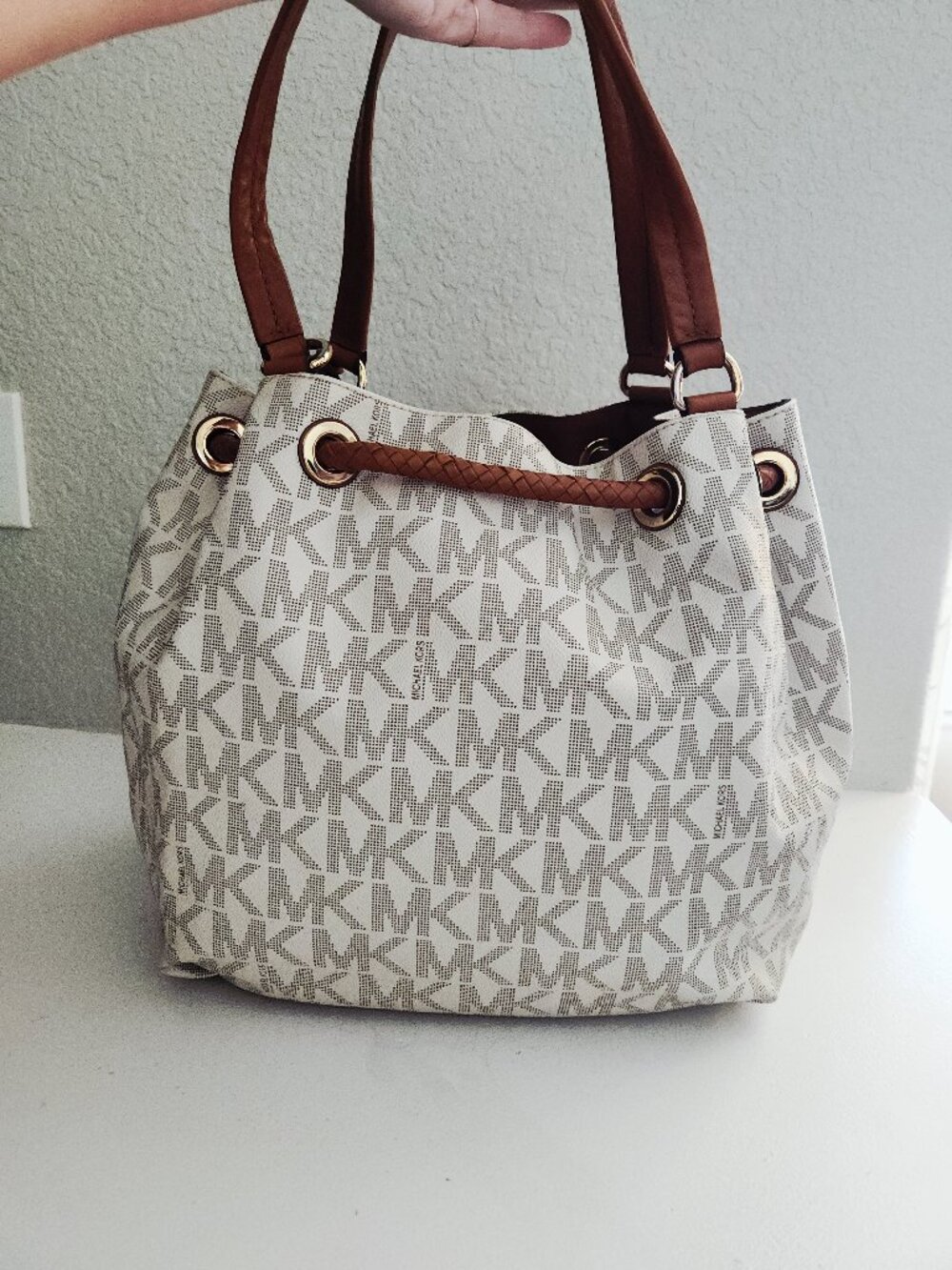 Euc Michael Kors Monogramed Shoulder Bag Purse Tote - Picture 3 of 13